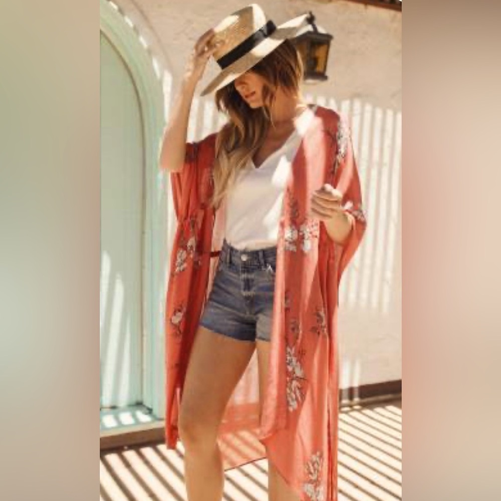 Gentle Fawn Lumiere Wrap Kimono | Sketch Rose of Sharon, White Alyssum Sketch